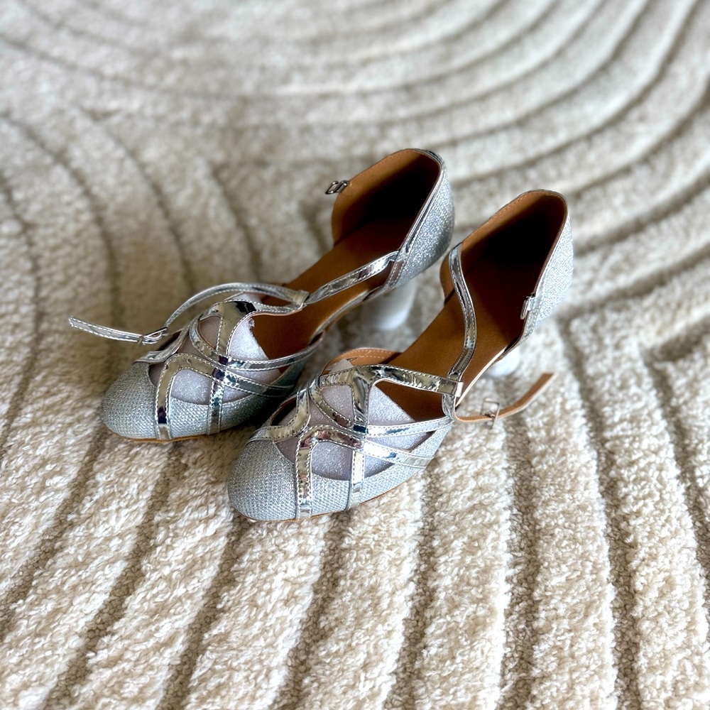 TDA dance shoes 318